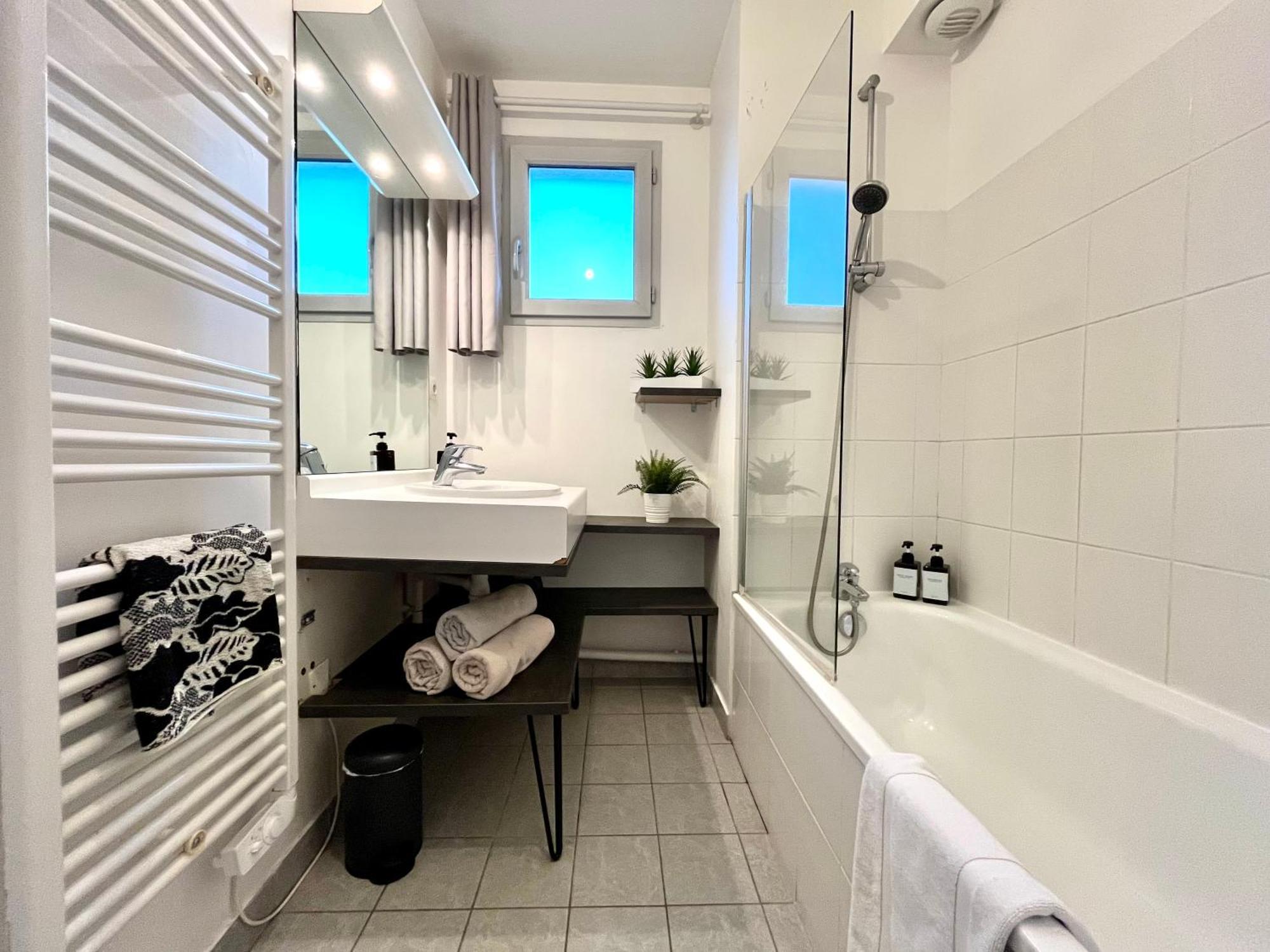 Bngo I Immense Rooftop Lyon I 2 Chambres, 4 Places Parkings, 2 Immenses Terrasses, 8 Personnes Εξωτερικό φωτογραφία