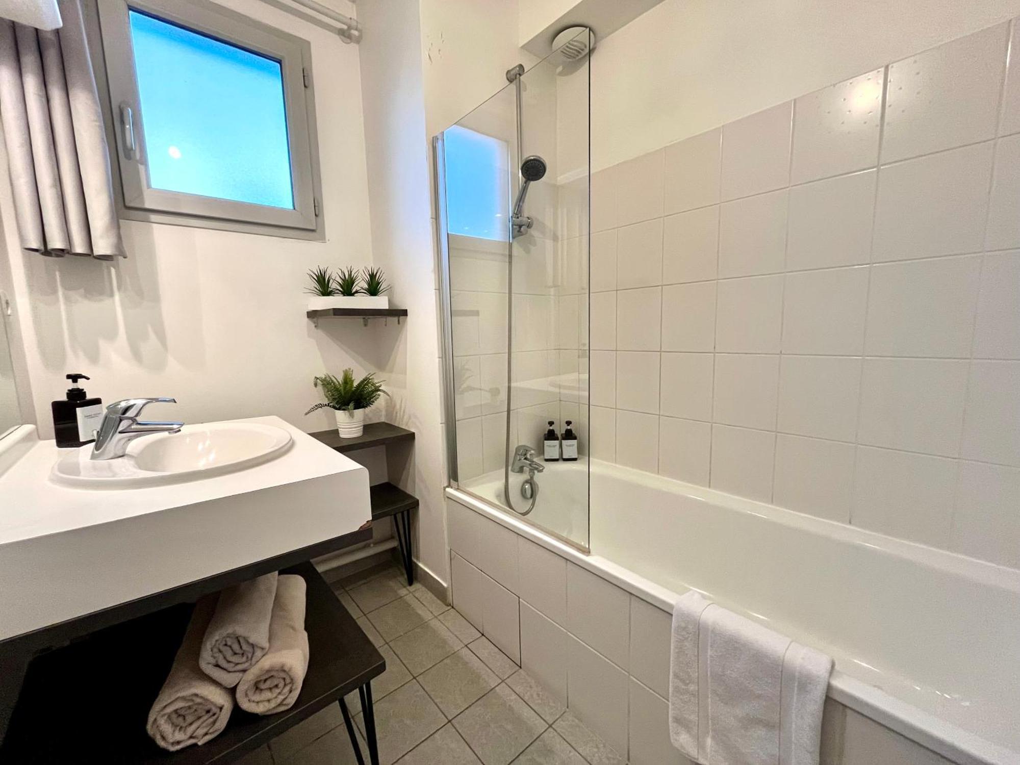 Bngo I Immense Rooftop Lyon I 2 Chambres, 4 Places Parkings, 2 Immenses Terrasses, 8 Personnes Εξωτερικό φωτογραφία